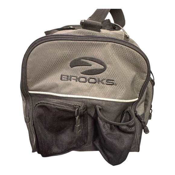 Vintage RARE Brooks Track Shack Grand Prix Running Run Happy 2004 Duffel Bag SEE - Picture 10 of 13